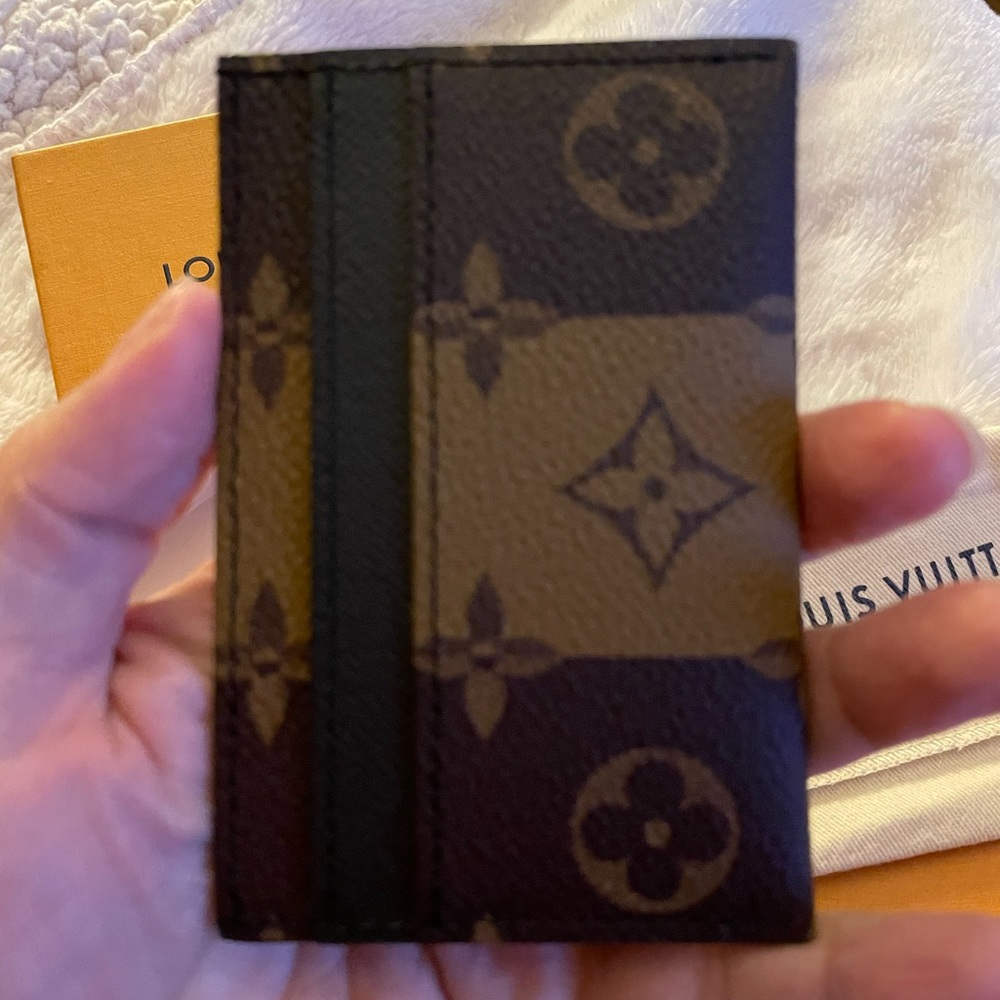 Louis Vuitton double card holder from the nigo collection.. - Picture 8 of 13